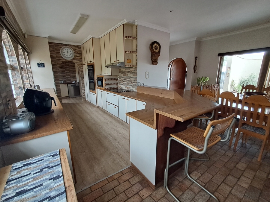 4 Bedroom Property for Sale in Vanes Estate Eastern Cape